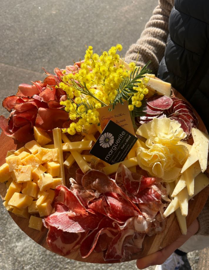 Plateau de charcuterie et de fromages